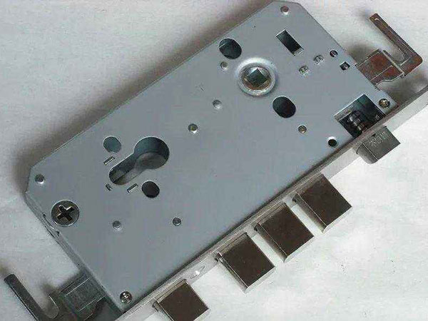 坡头24小时上门开锁公司